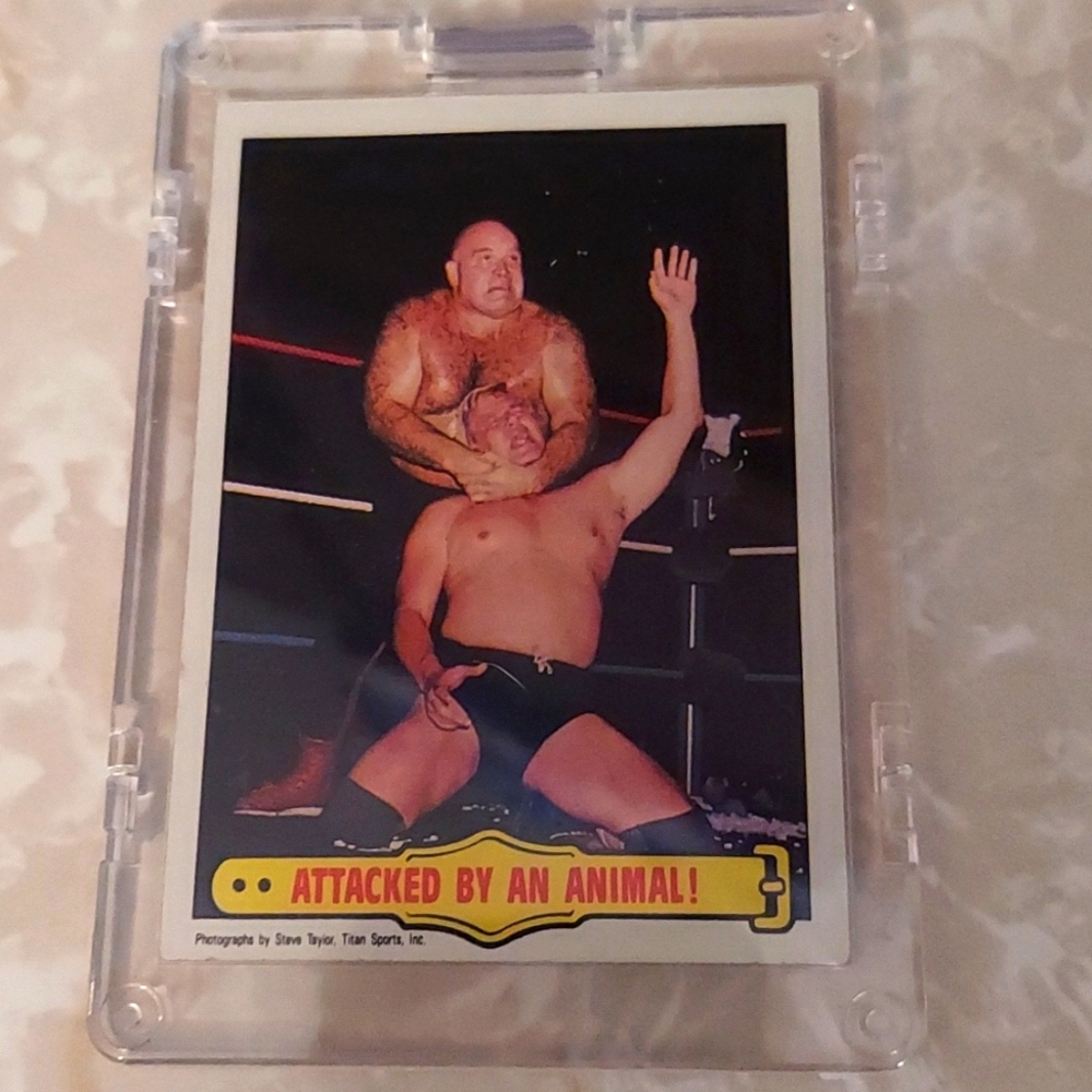 1985 Topps WWF Attacked By An Animal-George "the animal" Steele
